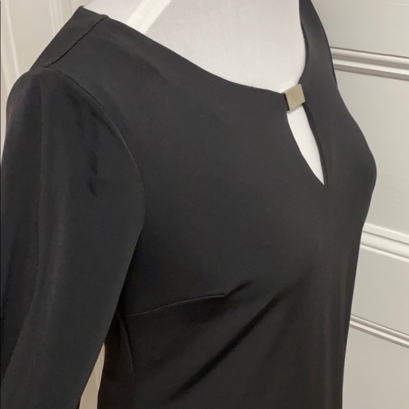 Never worn Donna Rico dress with keyhole. Size 6 - Picture 5 of 8